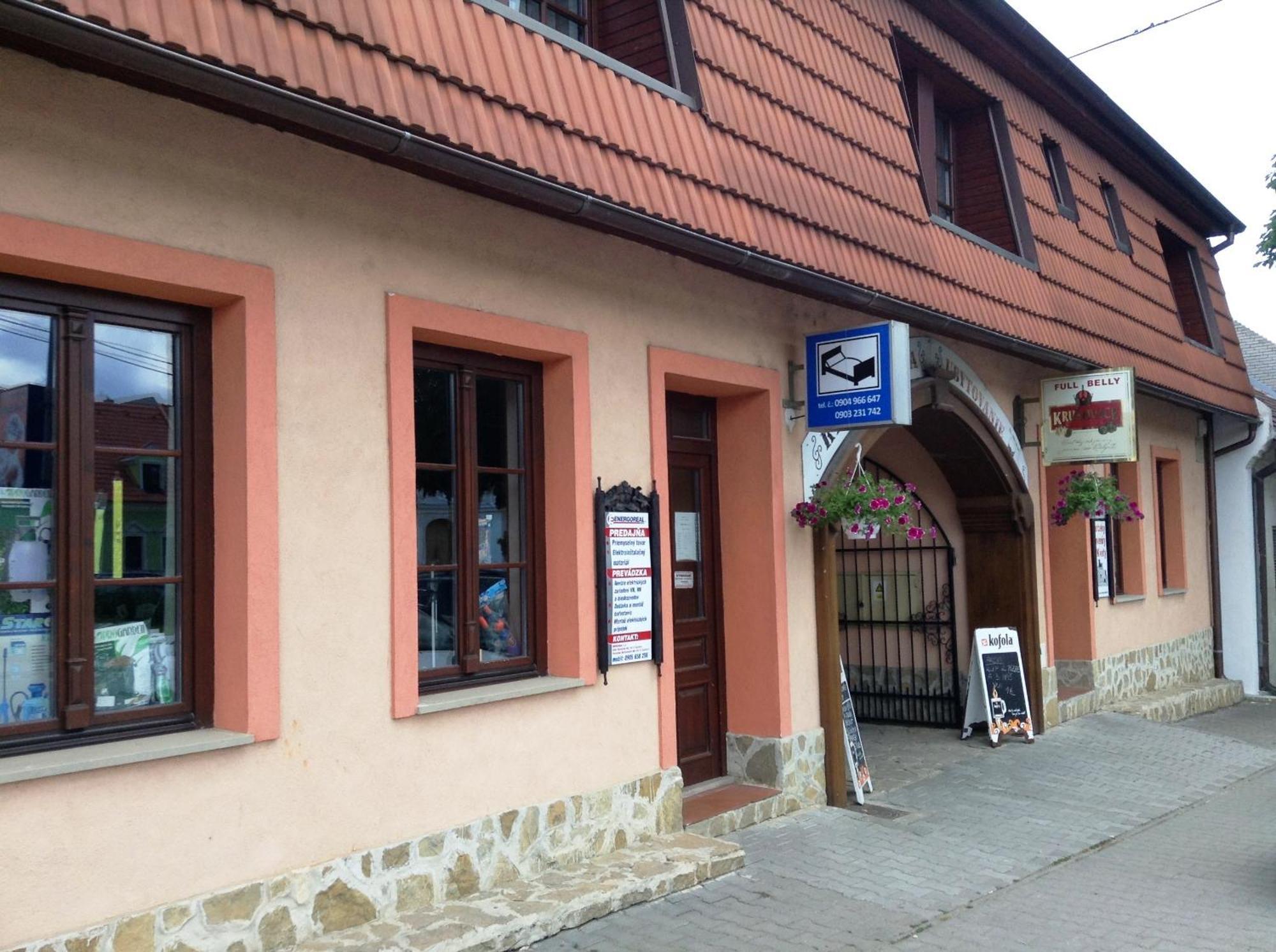 Ubytovanie Anka Sucanska Čachtice 外观 照片